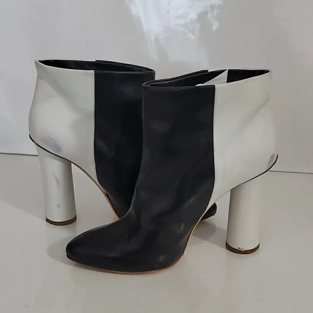 Maiyet Color Block Circular Heel Bootie - Picture 13 of 13